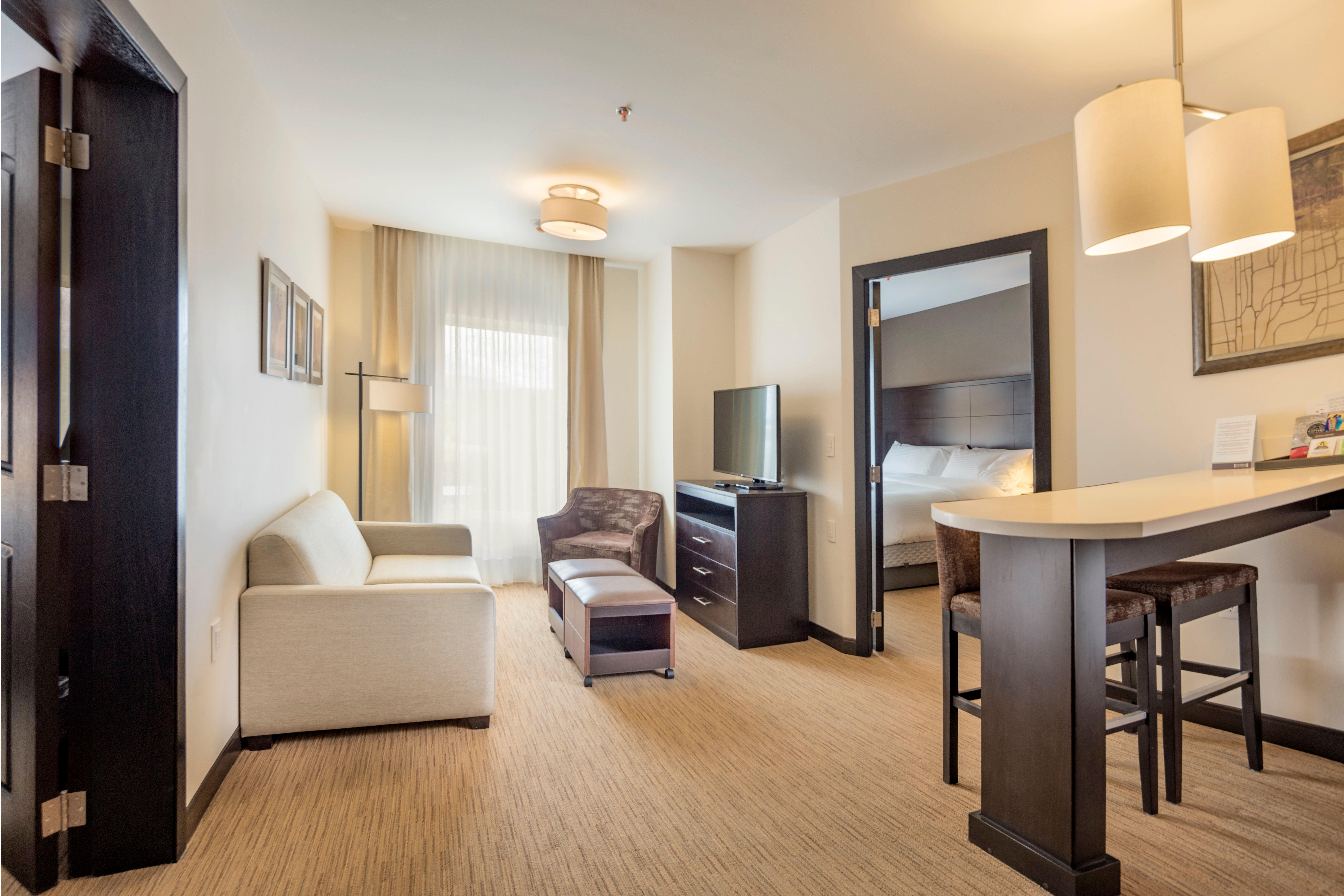 Staybridge Suites Silao By Ihg מראה חיצוני תמונה
