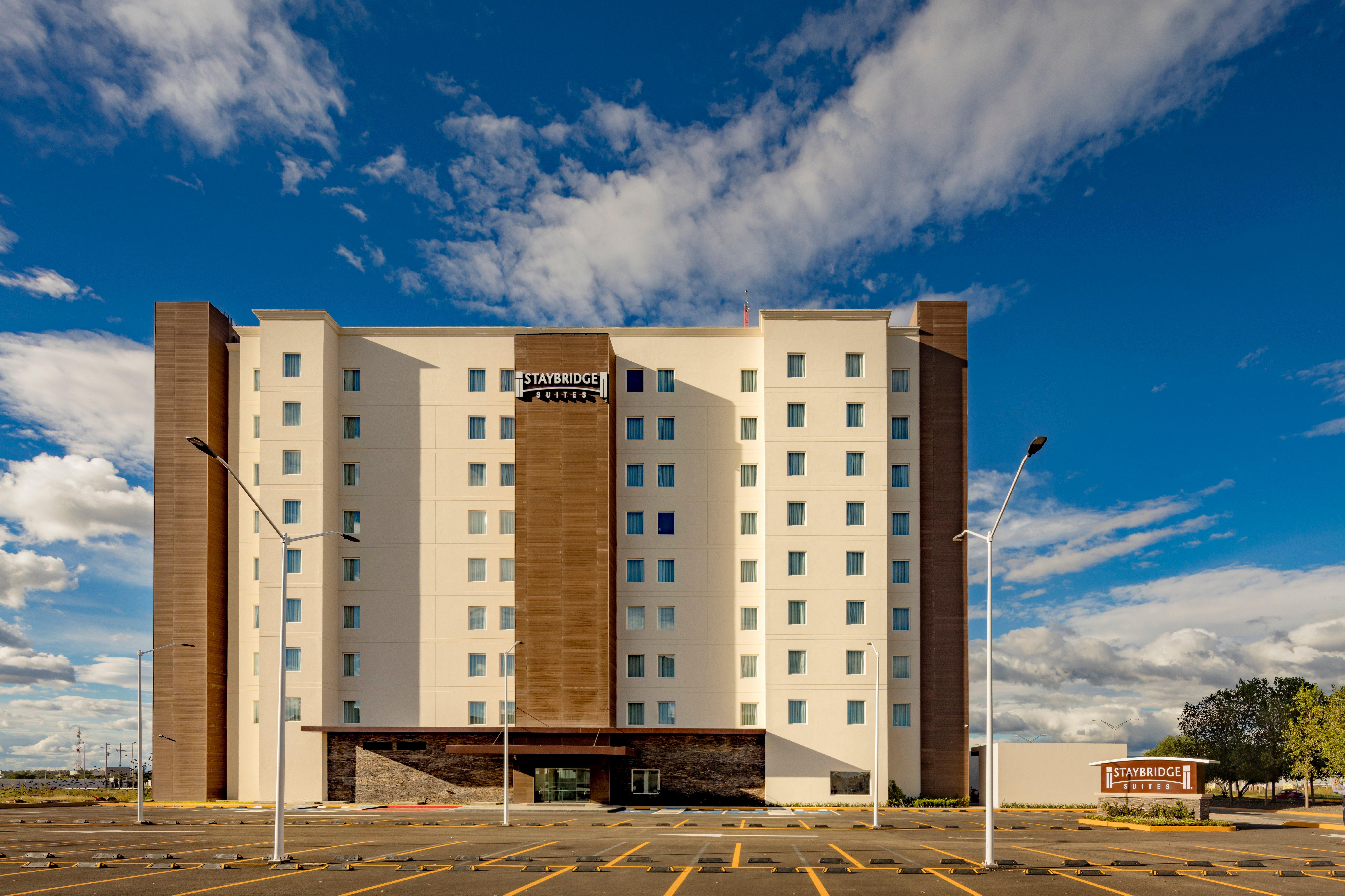 Staybridge Suites Silao By Ihg מראה חיצוני תמונה