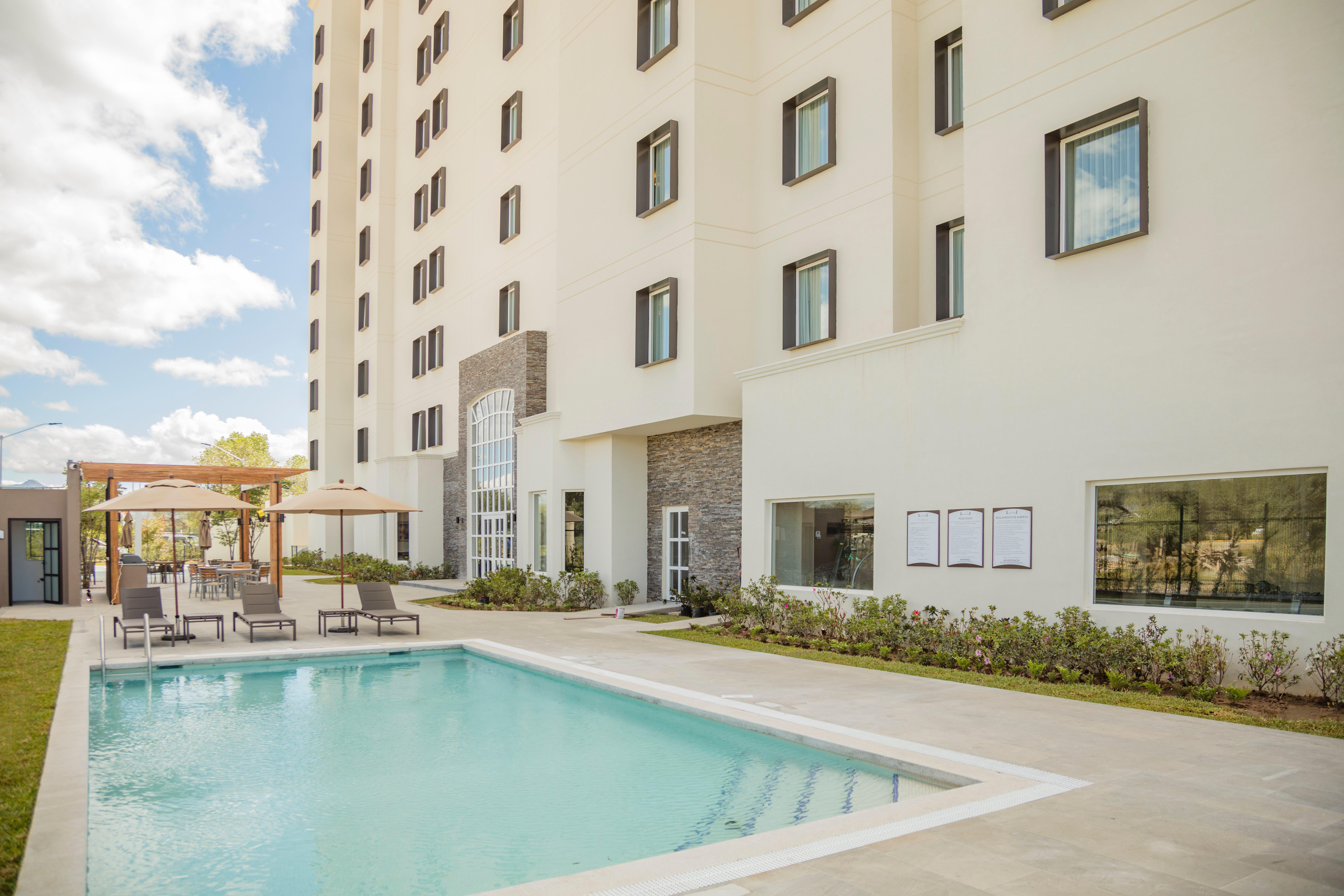 Staybridge Suites Silao By Ihg מראה חיצוני תמונה