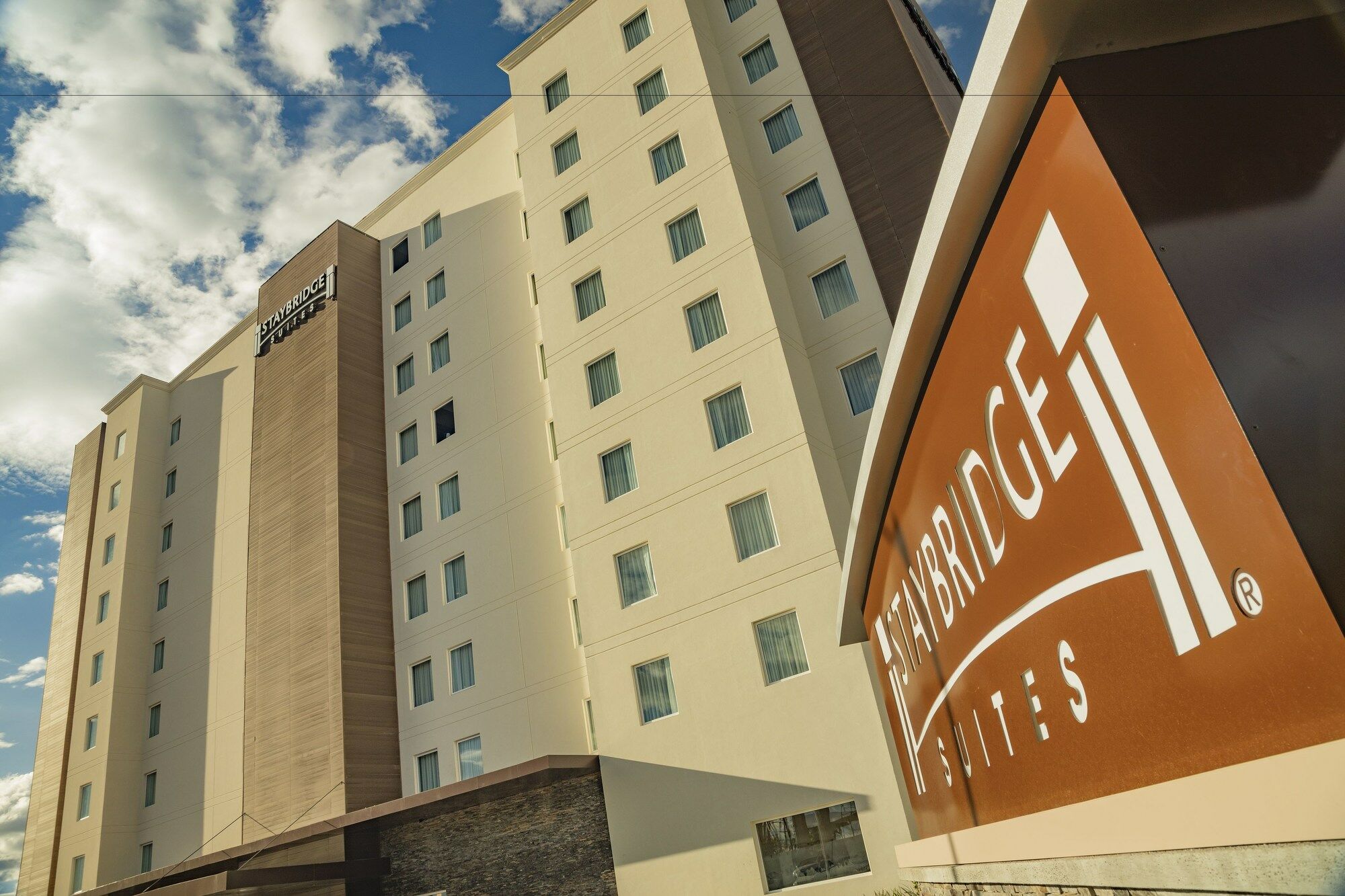 Staybridge Suites Silao By Ihg מראה חיצוני תמונה